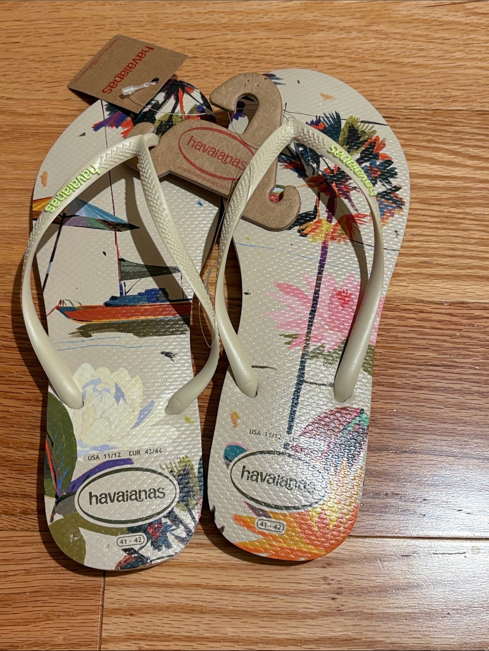 Havaianas Floral Print Cream Flip Flops with Multicolor Accents